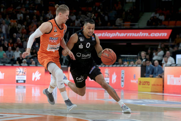 尤文防线的 尤文防线的